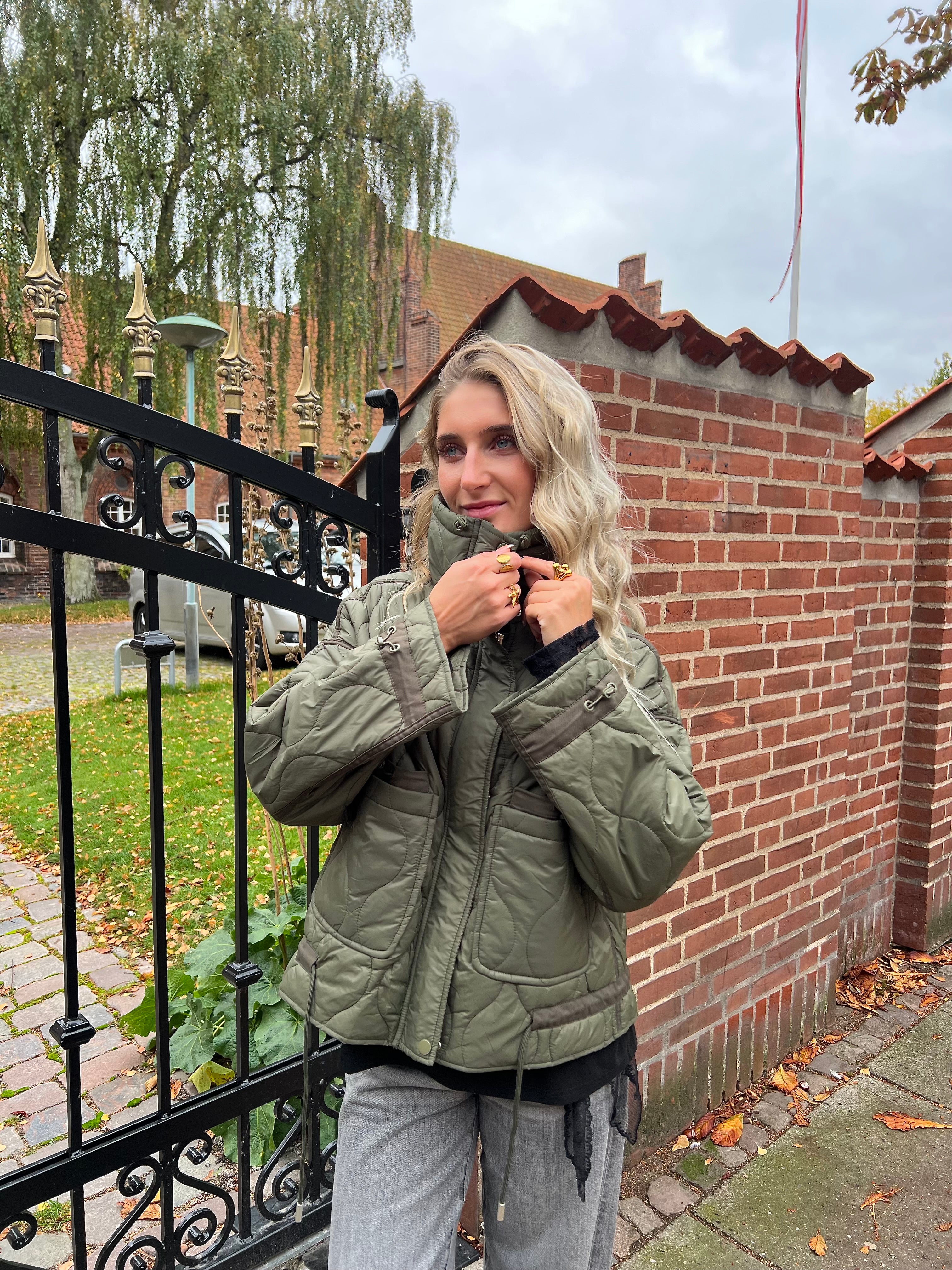Agnes Jakke Khaki